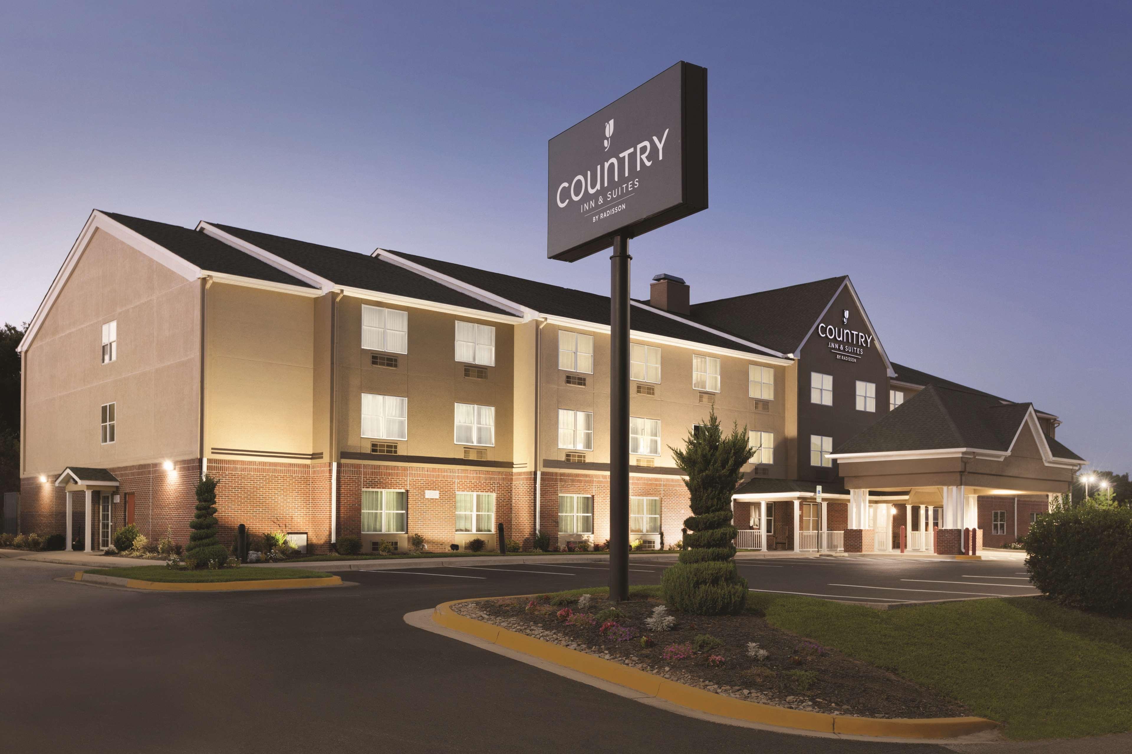 Country Inn & Suites By Radisson, Washington, Dc East - Capitol Heights, Md Exterior photo